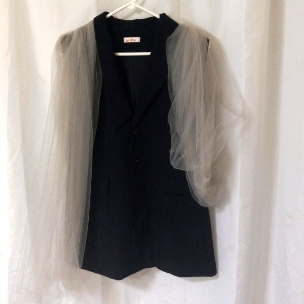 La Ros Sleeveless Vest/Scarf Solid Black Sz L Pockets 2-Button Lined NWT